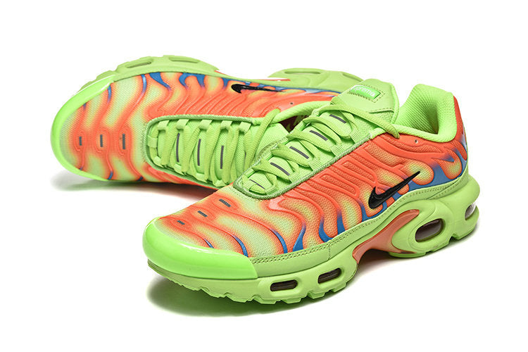 Les  Baskets Nike Air Max Tn incarnent un style emblématique et une performance supérieure.

 

Par ailleurs, leur design distinctif et leur utilisation de matériaux de haute qualité en font un choix incontournable.