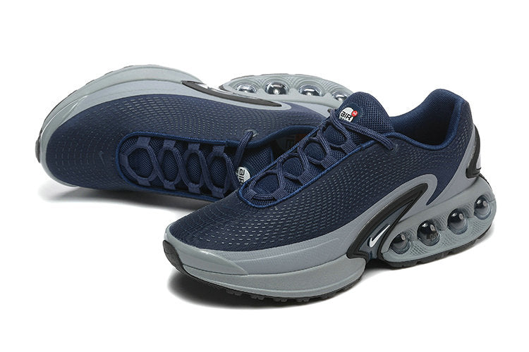 Les baskets Nike Air Max DN combinent un style contemporain et une performance avancée.

Leur design épuré et l'utilisation de matériaux innovants en font un choix incontournable