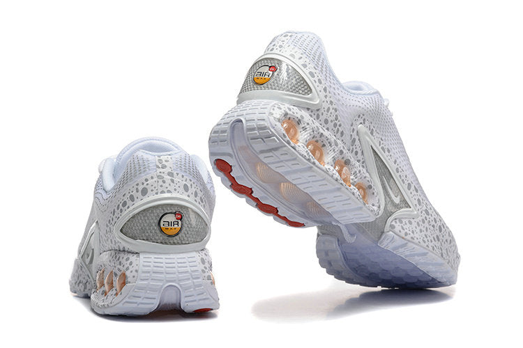 Les baskets Nike Air Max DN combinent un style contemporain et une performance avancée.

Leur design épuré et l'utilisation de matériaux innovants en font un choix incontournable