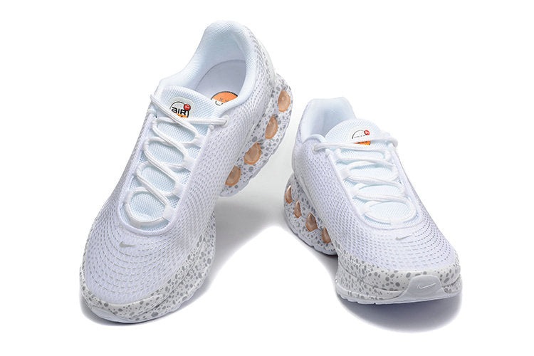 Les baskets Nike Air Max DN combinent un style contemporain et une performance avancée.

Leur design épuré et l'utilisation de matériaux innovants en font un choix incontournable