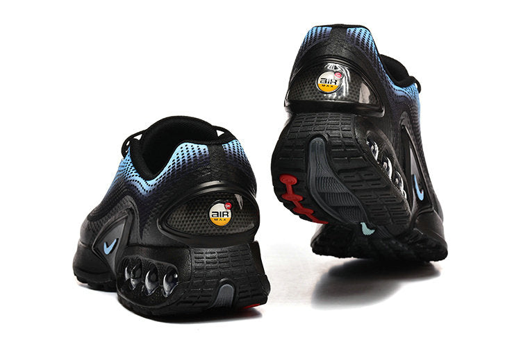 Les baskets Nike Air Max DN combinent un style contemporain et une performance avancée.

Leur design épuré et l'utilisation de matériaux innovants en font un choix incontournable