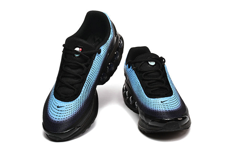 Les baskets Nike Air Max DN combinent un style contemporain et une performance avancée.

Leur design épuré et l'utilisation de matériaux innovants en font un choix incontournable