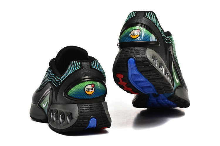 Les baskets Nike Air Max DN combinent un style contemporain et une performance avancée.

Leur design épuré et l'utilisation de matériaux innovants en font un choix incontournable
