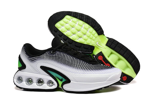 Les baskets Nike Air Max DN combinent un style contemporain et une performance avancée.

Leur design épuré et l'utilisation de matériaux innovants en font un choix incontournable