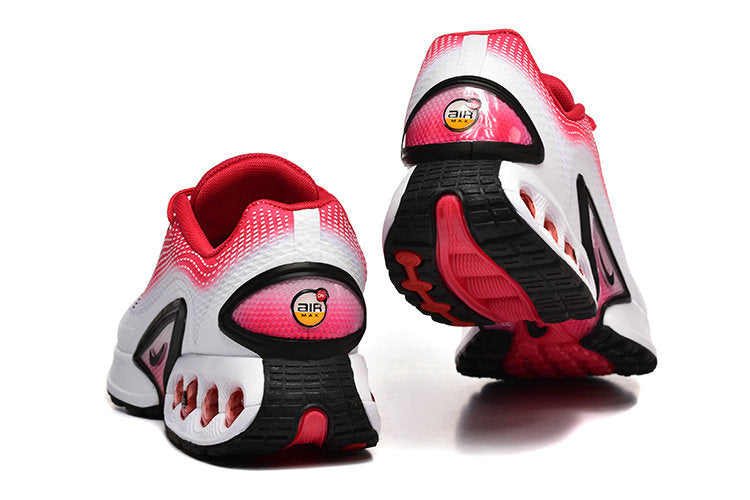 Les baskets Nike Air Max DN combinent un style contemporain et une performance avancée.

Leur design épuré et l'utilisation de matériaux innovants en font un choix incontournable