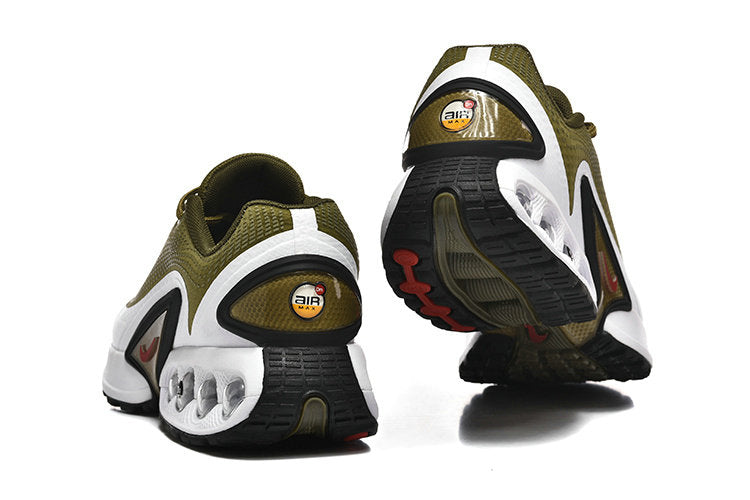 Les baskets Nike Air Max DN combinent un style contemporain et une performance avancée.

Leur design épuré et l'utilisation de matériaux innovants en font un choix incontournable