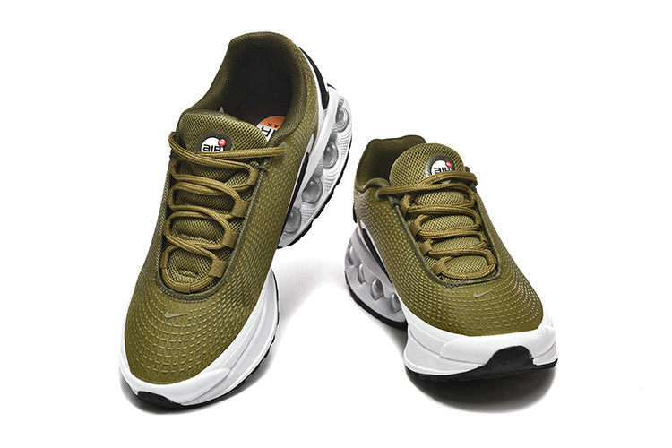 Les baskets Nike Air Max DN combinent un style contemporain et une performance avancée.

Leur design épuré et l'utilisation de matériaux innovants en font un choix incontournable