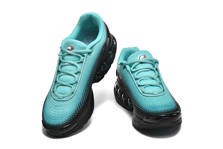 Les baskets Nike Air Max DN combinent un style contemporain et une performance avancée.

Leur design épuré et l'utilisation de matériaux innovants en font un choix incontournable