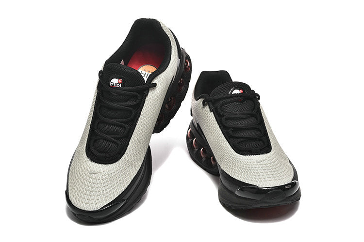 Les baskets Nike Air Max DN combinent un style contemporain et une performance avancée.

Leur design épuré et l'utilisation de matériaux innovants en font un choix incontournable