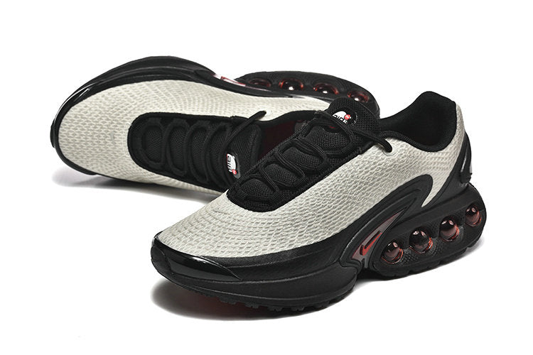 Les baskets Nike Air Max DN combinent un style contemporain et une performance avancée.

Leur design épuré et l'utilisation de matériaux innovants en font un choix incontournable