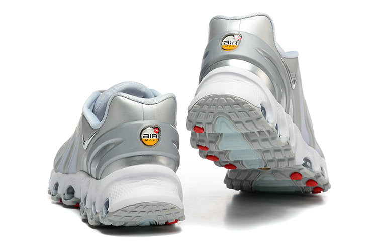 Les baskets Nike Air Max DN8 combinent innovation et design moderne pour offrir un style dynamique et une performance inégalée.pas cher . Le moins cher.