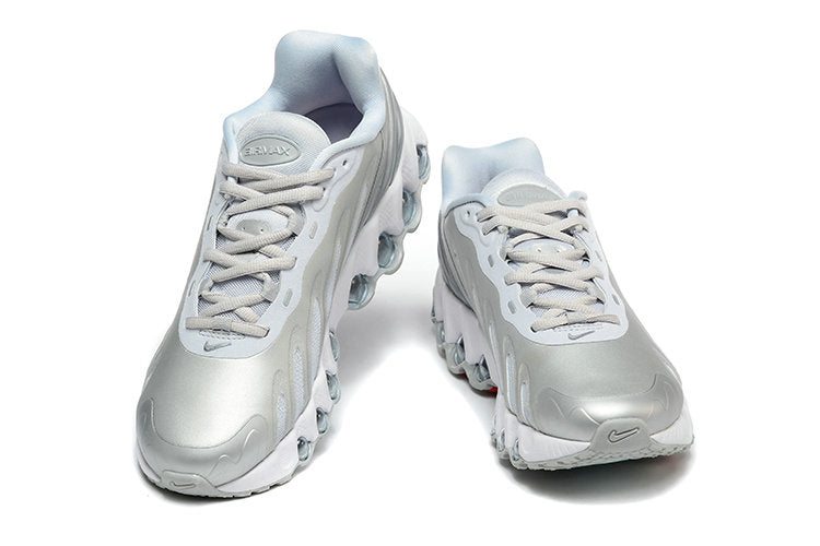 Les baskets Nike Air Max DN8 combinent innovation et design moderne pour offrir un style dynamique et une performance inégalée.pas cher . Le moins cher.