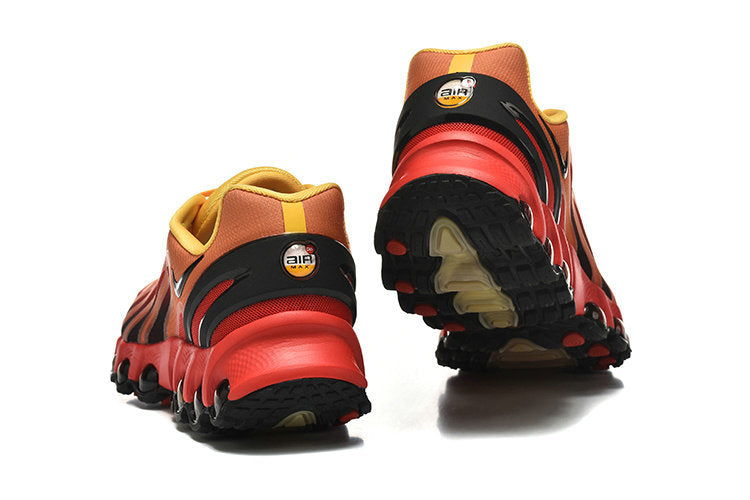 Les baskets Nike Air Max DN8 combinent innovation et design moderne pour offrir un style dynamique et une performance inégalée.pas cher . Le moins cher.