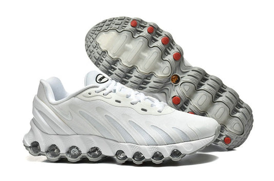 Les baskets Nike Air Max DN8 combinent innovation et design moderne pour offrir un style dynamique et une performance inégalée.pas cher . Le moins cher.