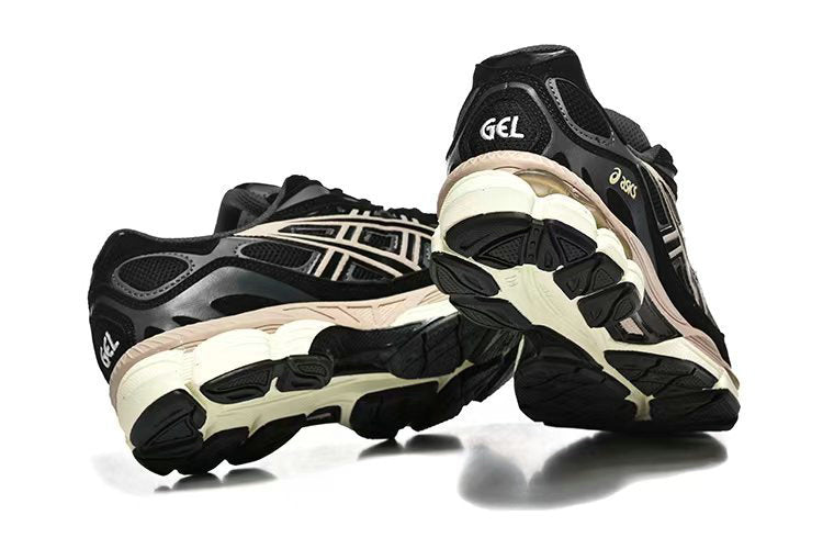 Les baskets Asics offrent une combinaison parfaite de style et de performance. Leur design élégant et leurs technologies de pointe les rendent idéales pour les couleur.