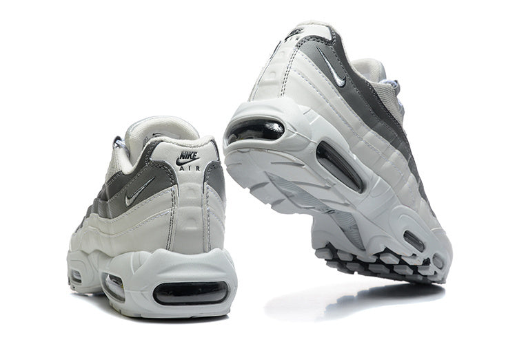 Les baskets Nike Air Max 95 sont synonymes de style emblématique et de confort absolu. Leur design distinctif. Pas cher. Le moins cher. 