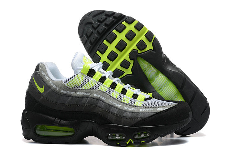 Les baskets Nike Air Max 95 sont synonymes de style emblématique et de confort absolu. Leur design distinctif. Pas cher. Le moins cher. 