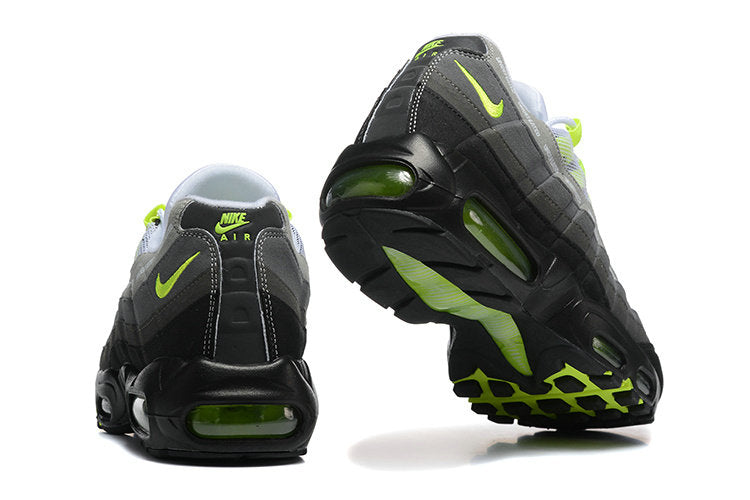 Les baskets Nike Air Max 95 sont synonymes de style emblématique et de confort absolu. Leur design distinctif. Pas cher. Le moins cher. 