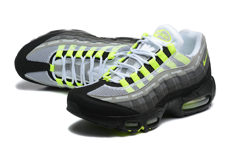 Les baskets Nike Air Max 95 sont synonymes de style emblématique et de confort absolu. Leur design distinctif. Pas cher. Le moins cher. 