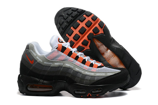 Les baskets Nike Air Max 95 sont synonymes de style emblématique et de confort absolu. Leur design distinctif. Pas cher. Le moins cher. 