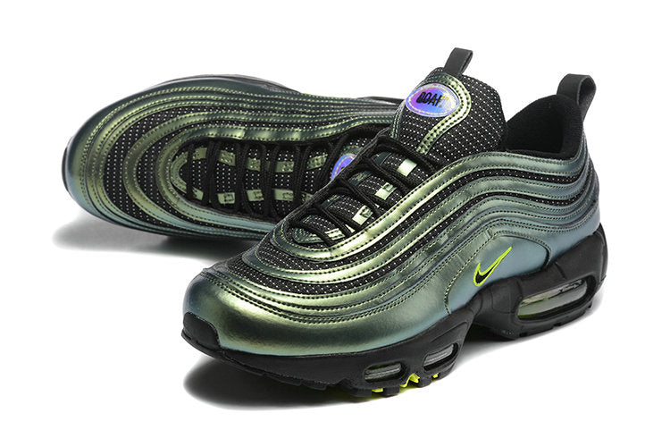 Les baskets Nike Air Max 95 sont synonymes de style emblématique et de confort absolu. Leur design distinctif. Pas cher. Le moins cher. 