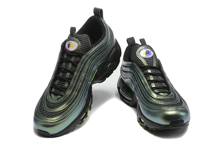 Les baskets Nike Air Max 95 sont synonymes de style emblématique et de confort absolu. Leur design distinctif. Pas cher. Le moins cher. 