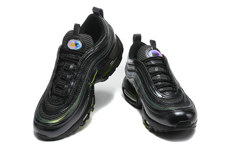 Les baskets Nike Air Max 95 sont synonymes de style emblématique et de confort absolu. Leur design distinctif. Pas cher. Le moins cher. 