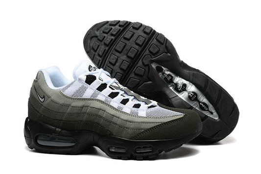 Les baskets Nike Air Max 95 sont synonymes de style emblématique et de confort absolu. Leur design distinctif. Pas cher. Le moins cher. 