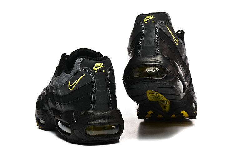 Les baskets Nike Air Max 95 sont synonymes de style emblématique et de confort absolu. Leur design distinctif. Pas cher. Le moins cher. 