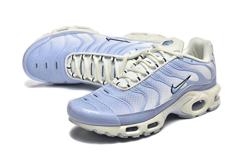 Les  Baskets Nike Air Max Tn incarnent un style emblématique et une performance supérieure.

 

Par ailleurs, leur design distinctif et leur utilisation de matériaux de haute qualité en font un choix incontournable.