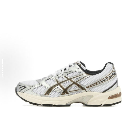 Les baskets Asics offrent une combinaison parfaite de style et de performance. Leur design élégant et leurs technologies de pointe les rendent idéales pour les couleur.