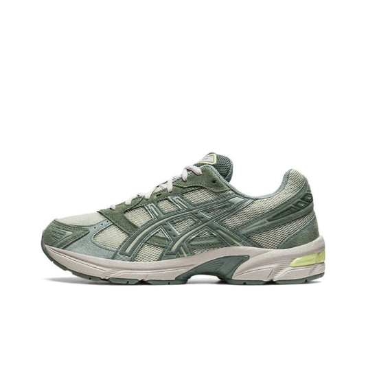 Les baskets Asics offrent une combinaison parfaite de style et de performance. Leur design élégant et leurs technologies de pointe les rendent idéales pour les couleur.