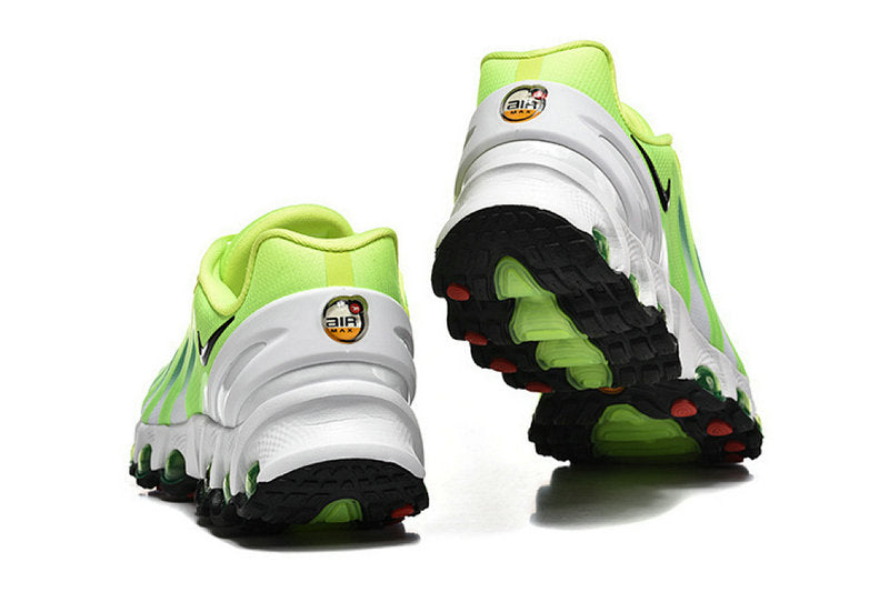 Les baskets Nike Air Max DN8 combinent innovation et design moderne pour offrir un style dynamique et une performance inégalée.pas cher . Le moins cher.