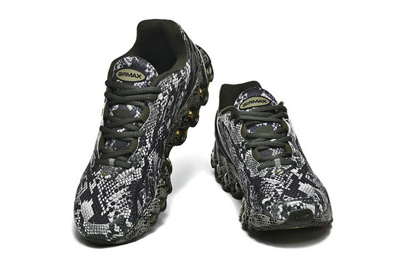 Les baskets Nike Air Max DN8 combinent innovation et design moderne pour offrir un style dynamique et une performance inégalée.pas cher . Le moins cher.