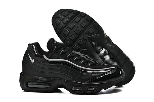 Les baskets Nike Air Max 95 sont synonymes de style emblématique et de confort absolu. Leur design distinctif. Pas cher. Le moins cher.