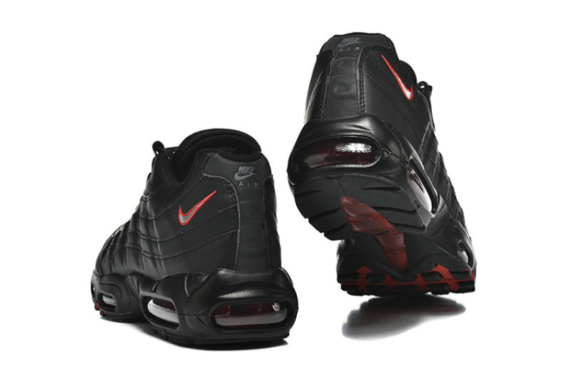 Les baskets Nike Air Max 95 sont synonymes de style emblématique et de confort absolu. Leur design distinctif. Pas cher. Le moins cher.
