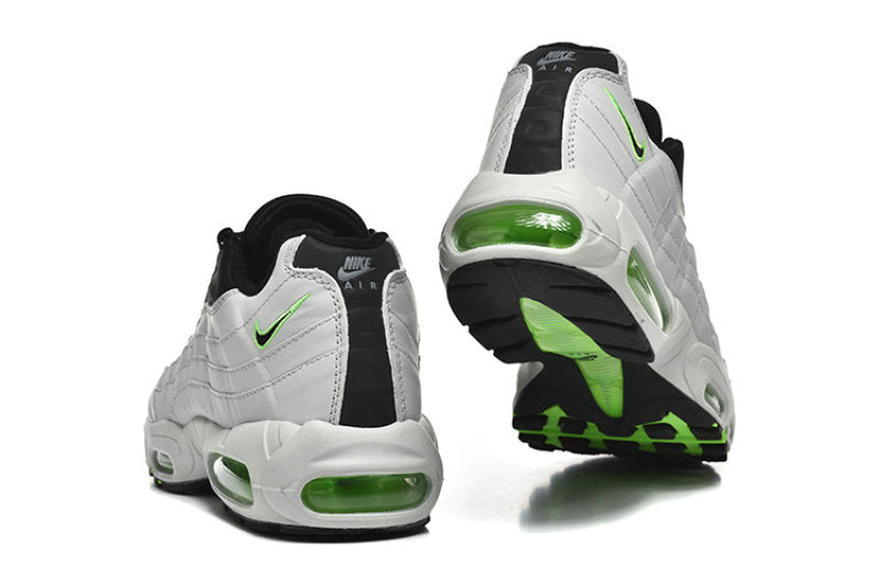 Les baskets Nike Air Max 95 sont synonymes de style emblématique et de confort absolu. Leur design distinctif. Pas cher. Le moins cher.