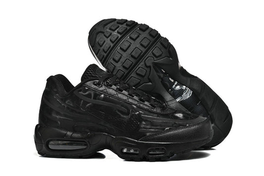 Les baskets Nike Air Max 95 sont synonymes de style emblématique et de confort absolu. Leur design distinctif. Pas cher. Le moins cher.