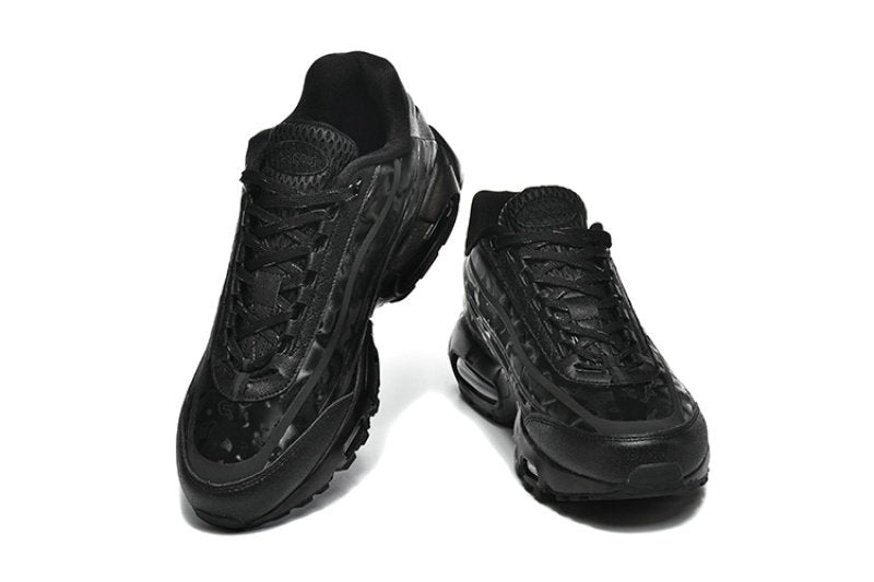 Les baskets Nike Air Max 95 sont synonymes de style emblématique et de confort absolu. Leur design distinctif. Pas cher. Le moins cher.