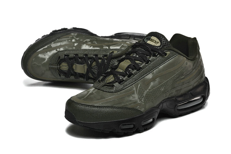 Les baskets Nike Air Max 95 sont synonymes de style emblématique et de confort absolu. Leur design distinctif. Pas cher. Le moins cher.