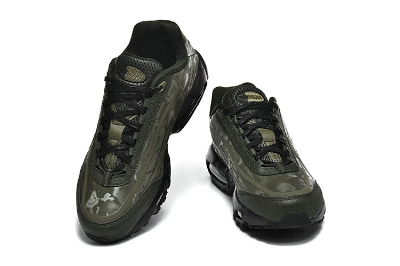 Les baskets Nike Air Max 95 sont synonymes de style emblématique et de confort absolu. Leur design distinctif. Pas cher. Le moins cher.