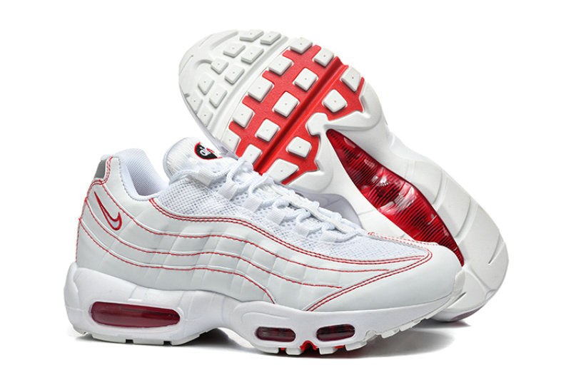 Les baskets Nike Air Max 95 sont synonymes de style emblématique et de confort absolu. Leur design distinctif. Pas cher. Le moins cher.