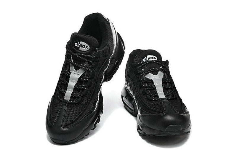 Les baskets Nike Air Max 95 sont synonymes de style emblématique et de confort absolu. Leur design distinctif. Pas cher. Le moins cher.