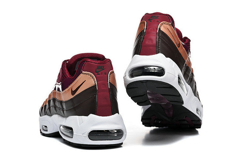 Les baskets Nike Air Max 95 sont synonymes de style emblématique et de confort absolu. Leur design distinctif. Pas cher. Le moins cher.