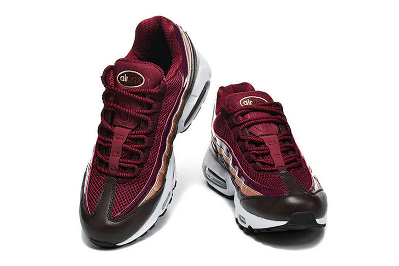 Les baskets Nike Air Max 95 sont synonymes de style emblématique et de confort absolu. Leur design distinctif. Pas cher. Le moins cher.