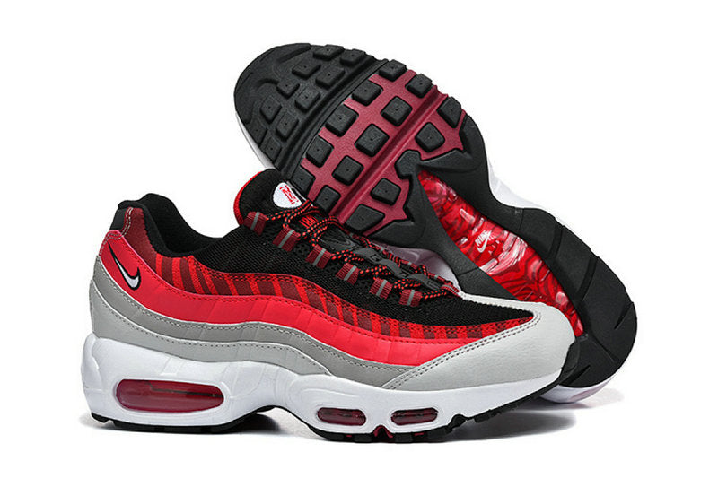 Les baskets Nike Air Max 95 sont synonymes de style emblématique et de confort absolu. Leur design distinctif. Pas cher. Le moins cher.