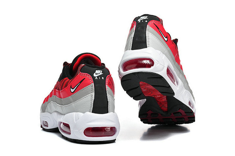 Les baskets Nike Air Max 95 sont synonymes de style emblématique et de confort absolu. Leur design distinctif. Pas cher. Le moins cher.