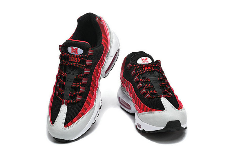 Les baskets Nike Air Max 95 sont synonymes de style emblématique et de confort absolu. Leur design distinctif. Pas cher. Le moins cher.