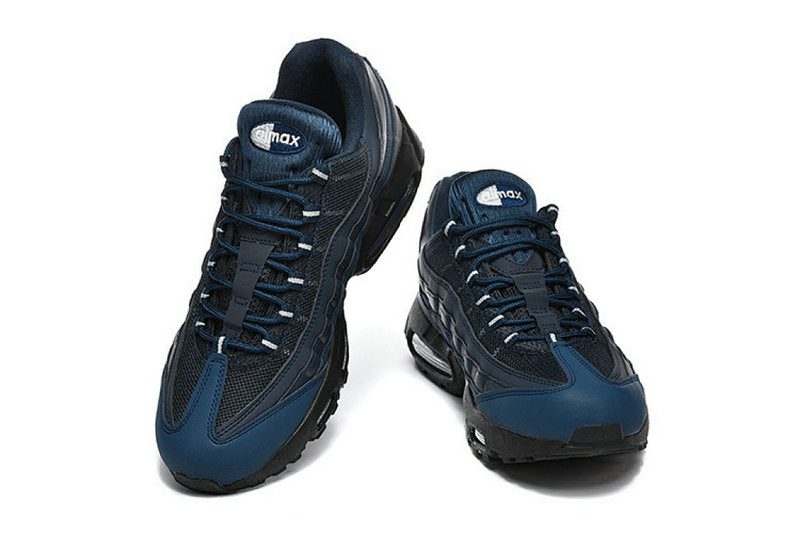 Les baskets Nike Air Max 95 sont synonymes de style emblématique et de confort absolu. Leur design distinctif. Pas cher. Le moins cher.