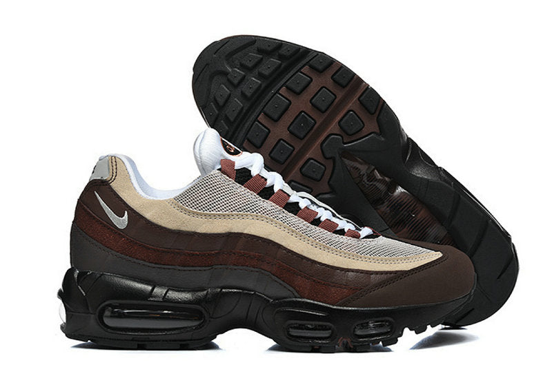 Les baskets Nike Air Max 95 sont synonymes de style emblématique et de confort absolu. Leur design distinctif. Pas cher. Le moins cher.